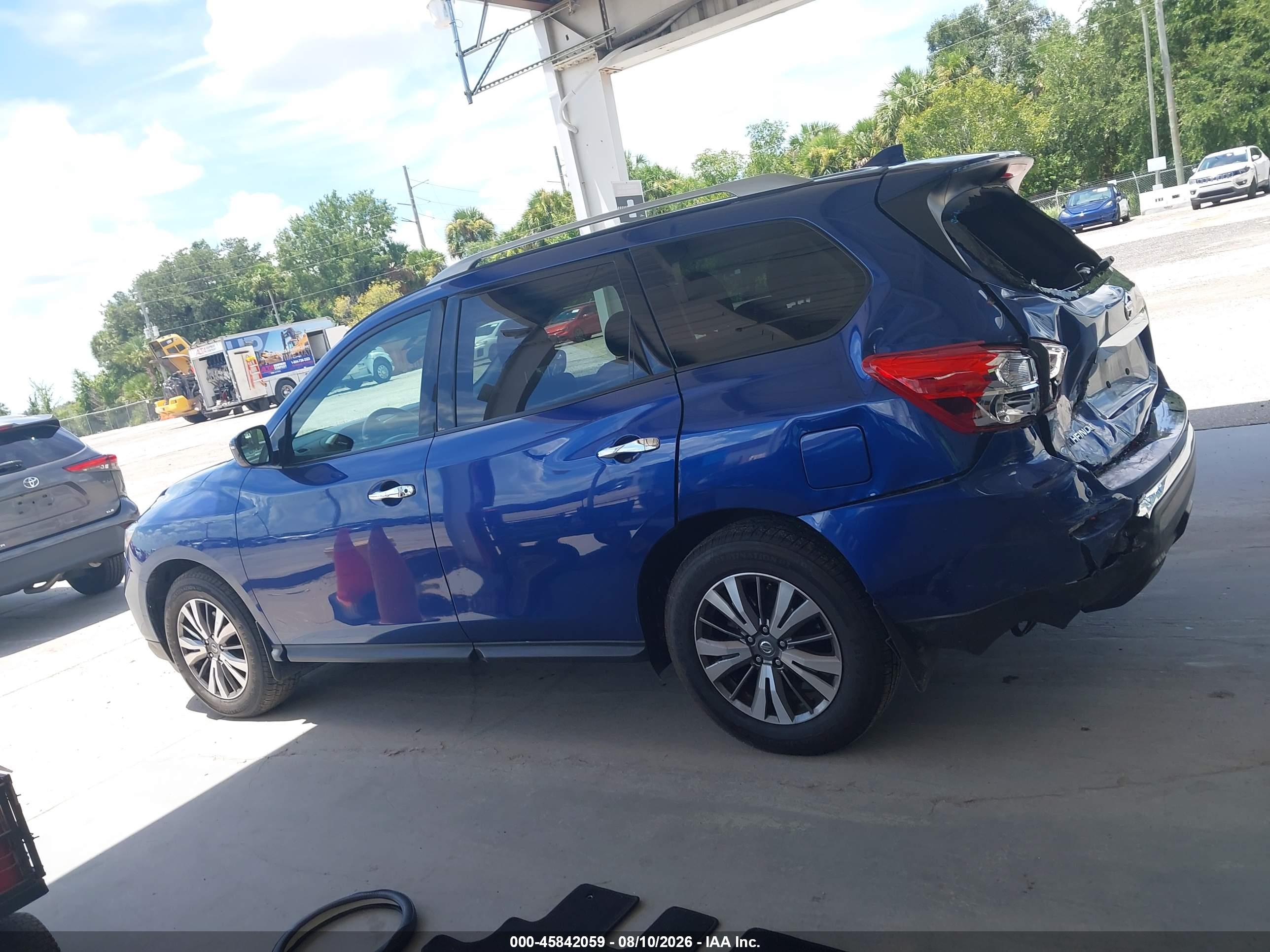 2019 NISSAN PATHFINDER S