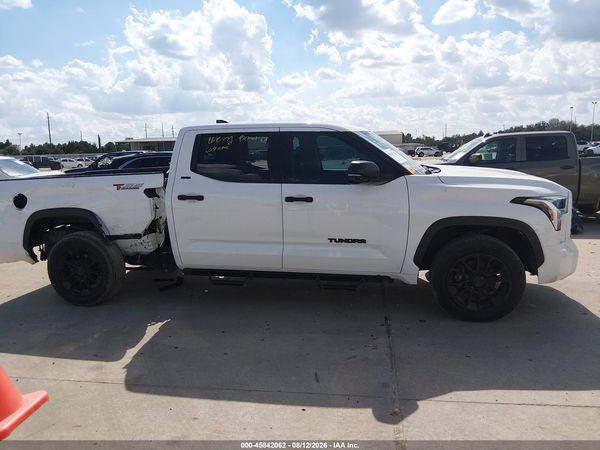 2023 TOYOTA TUNDRA SR5