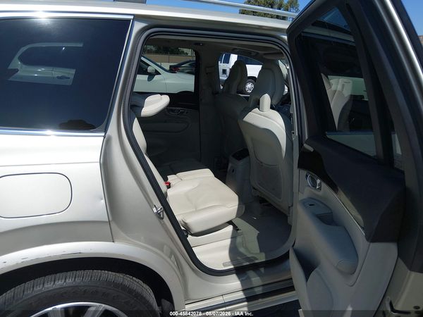 2016 VOLVO XC90 HYBRID T8 MOMENTUM
