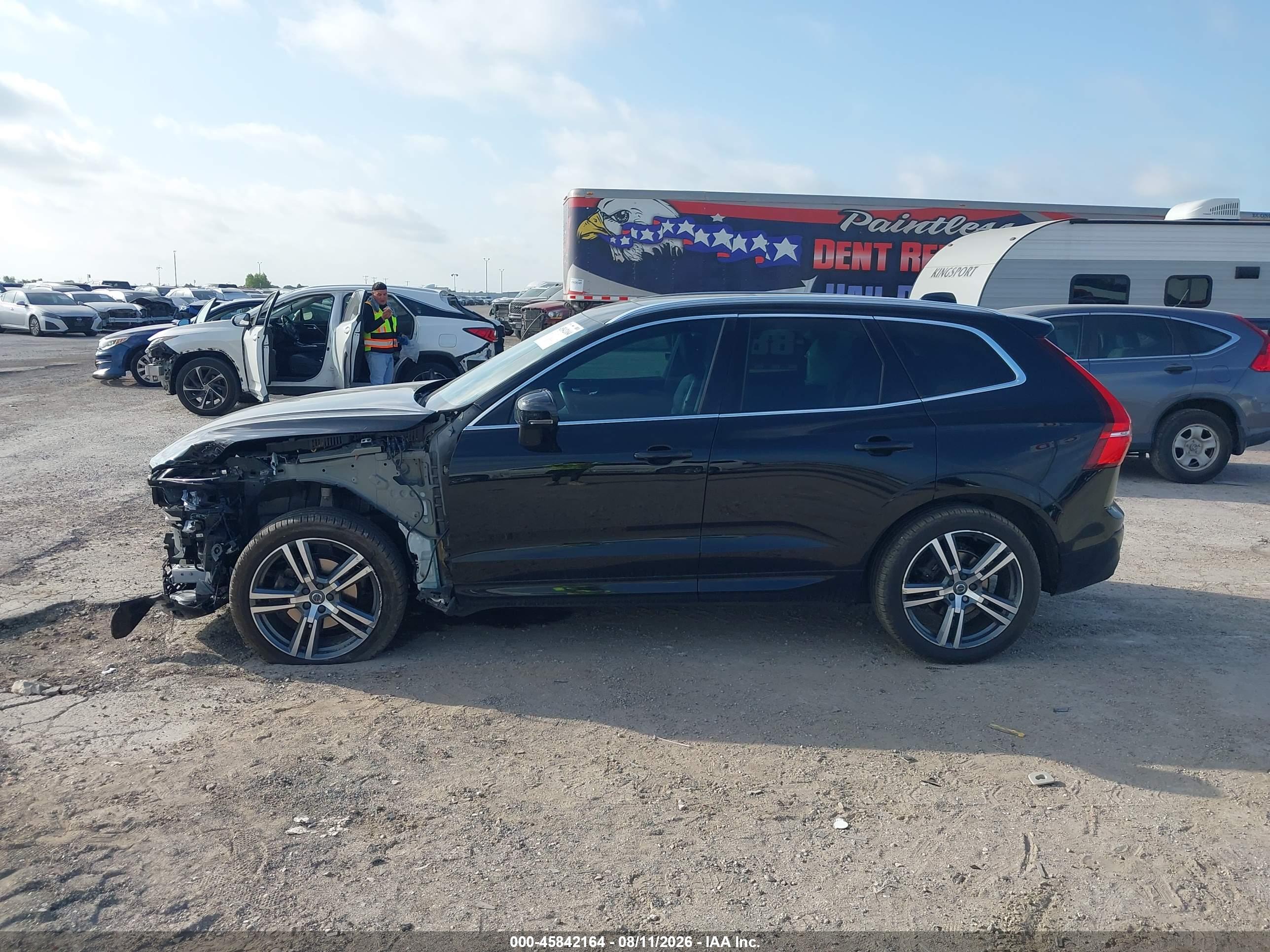 2021 VOLVO XC60 T5 MOMENTUM