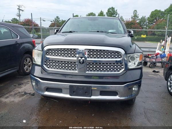 2017 RAM 1500 LARAMIE  4X4 5'7 BOX