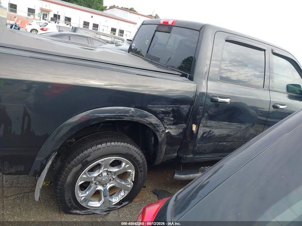 2017 RAM 1500 LARAMIE  4X4 5'7 BOX