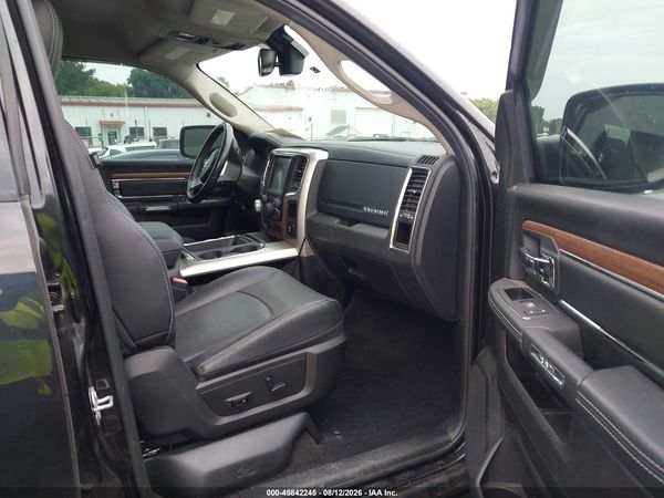2017 RAM 1500 LARAMIE  4X4 5'7 BOX
