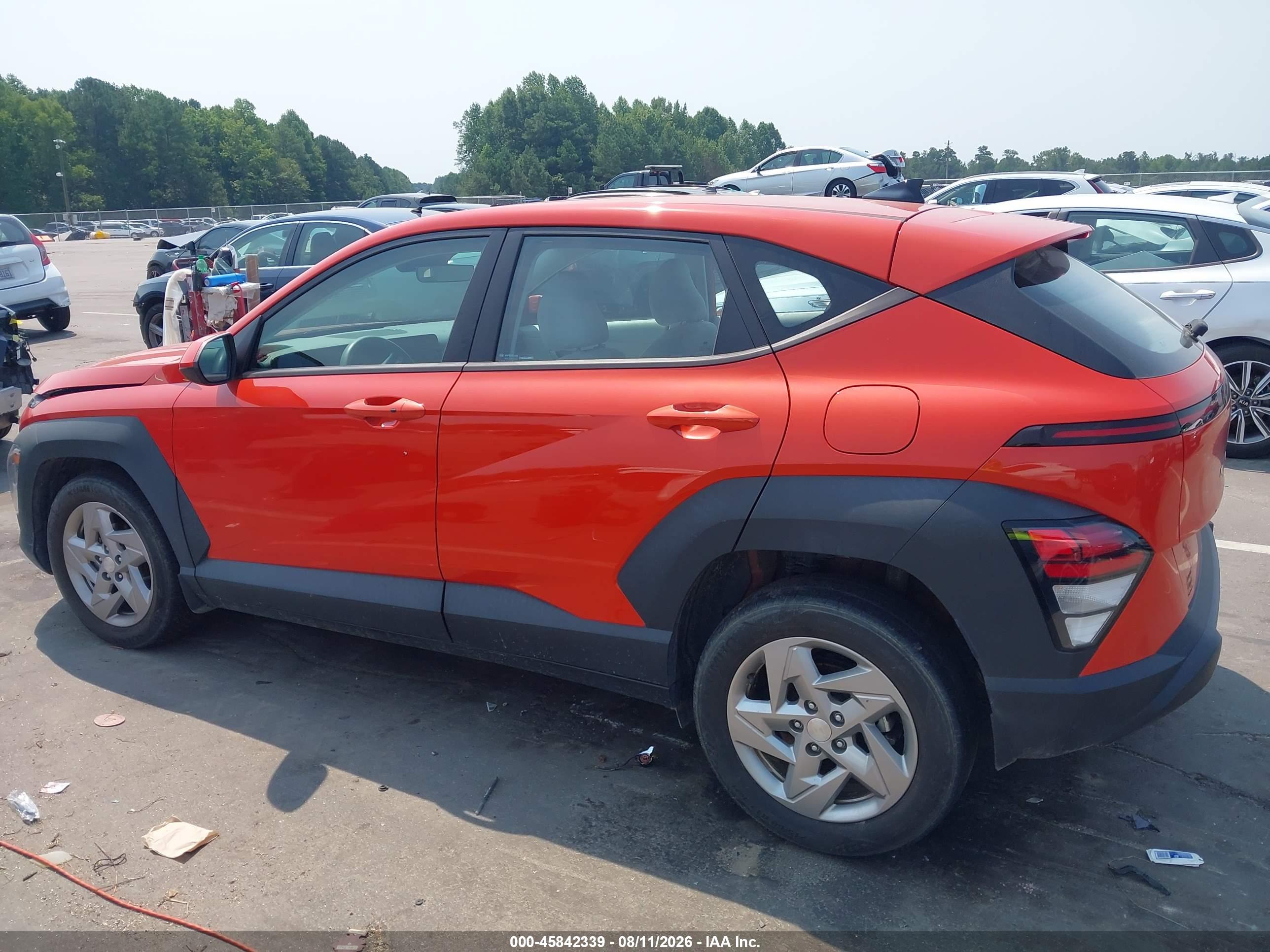 2024 HYUNDAI KONA SE