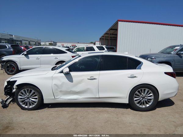 2021 INFINITI Q50 LUXE