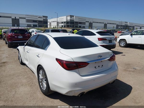 2021 INFINITI Q50 LUXE