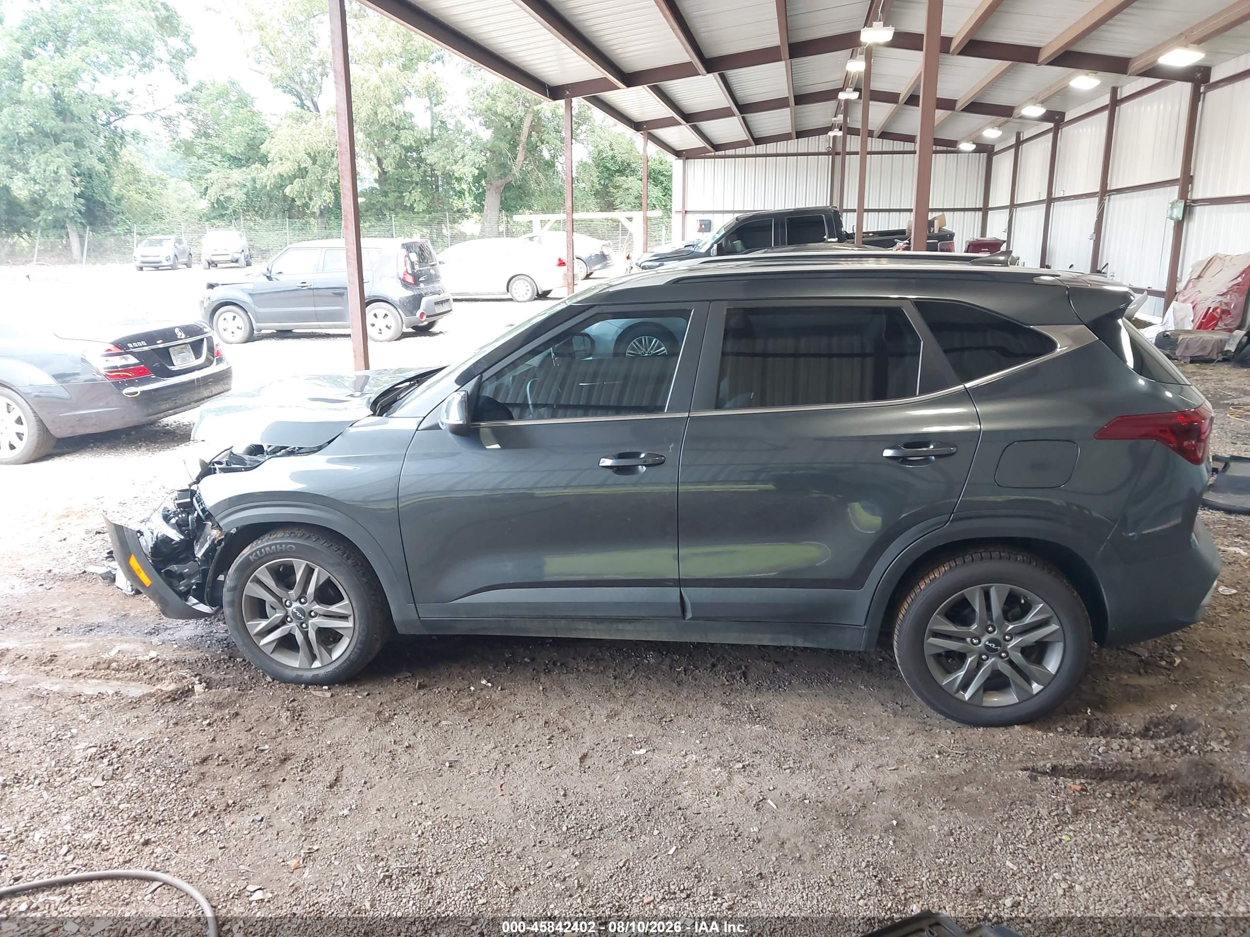 2023 KIA SELTOS S