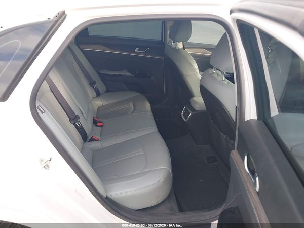 2022 KIA K5 EX