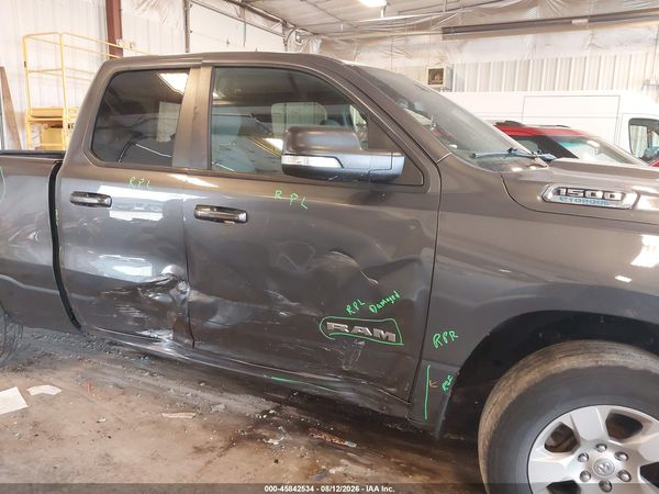 2022 RAM 1500 BIG HORN  4X4 6'4 BOX