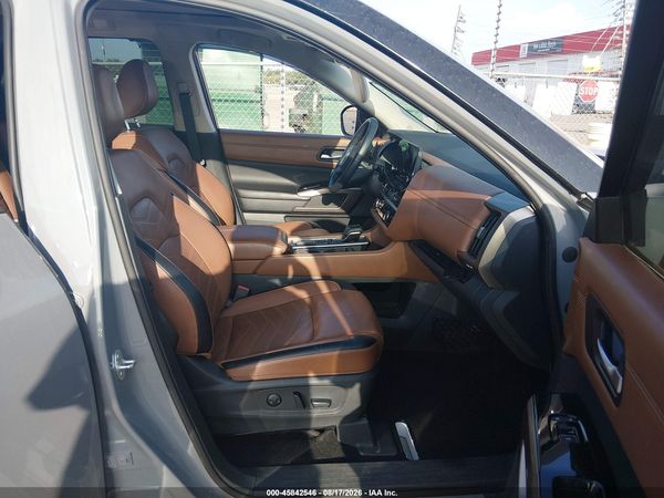 2024 NISSAN PATHFINDER — I5