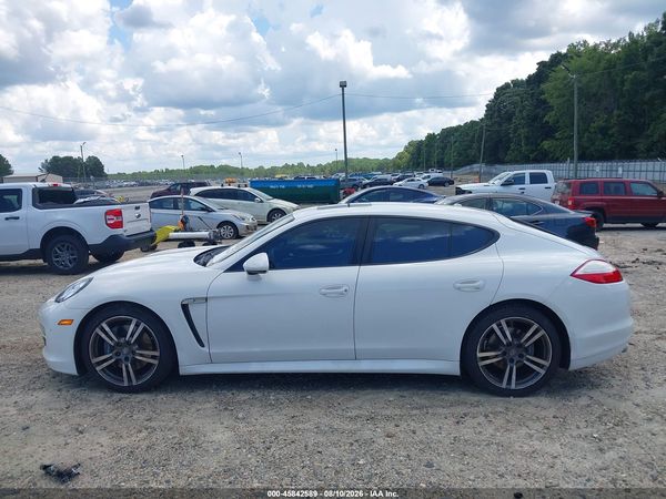 2012 PORSCHE PANAMERA 4