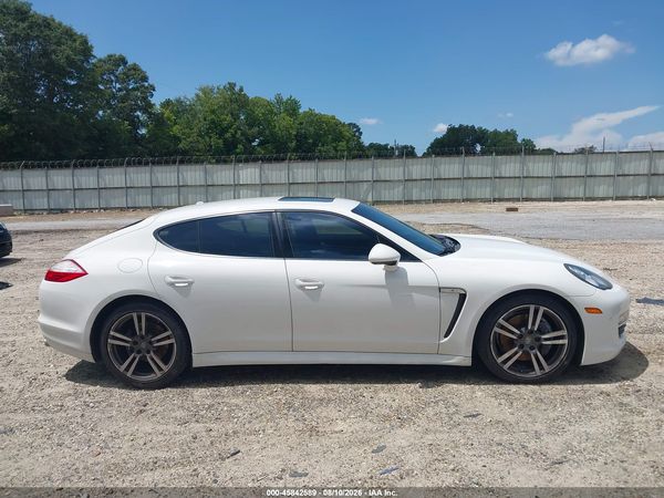 2012 PORSCHE PANAMERA 4