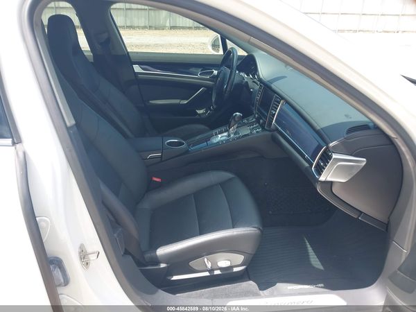 2012 PORSCHE PANAMERA 4