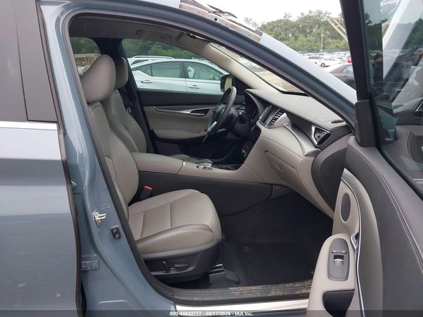 2023 INFINITI QX50 LUXE