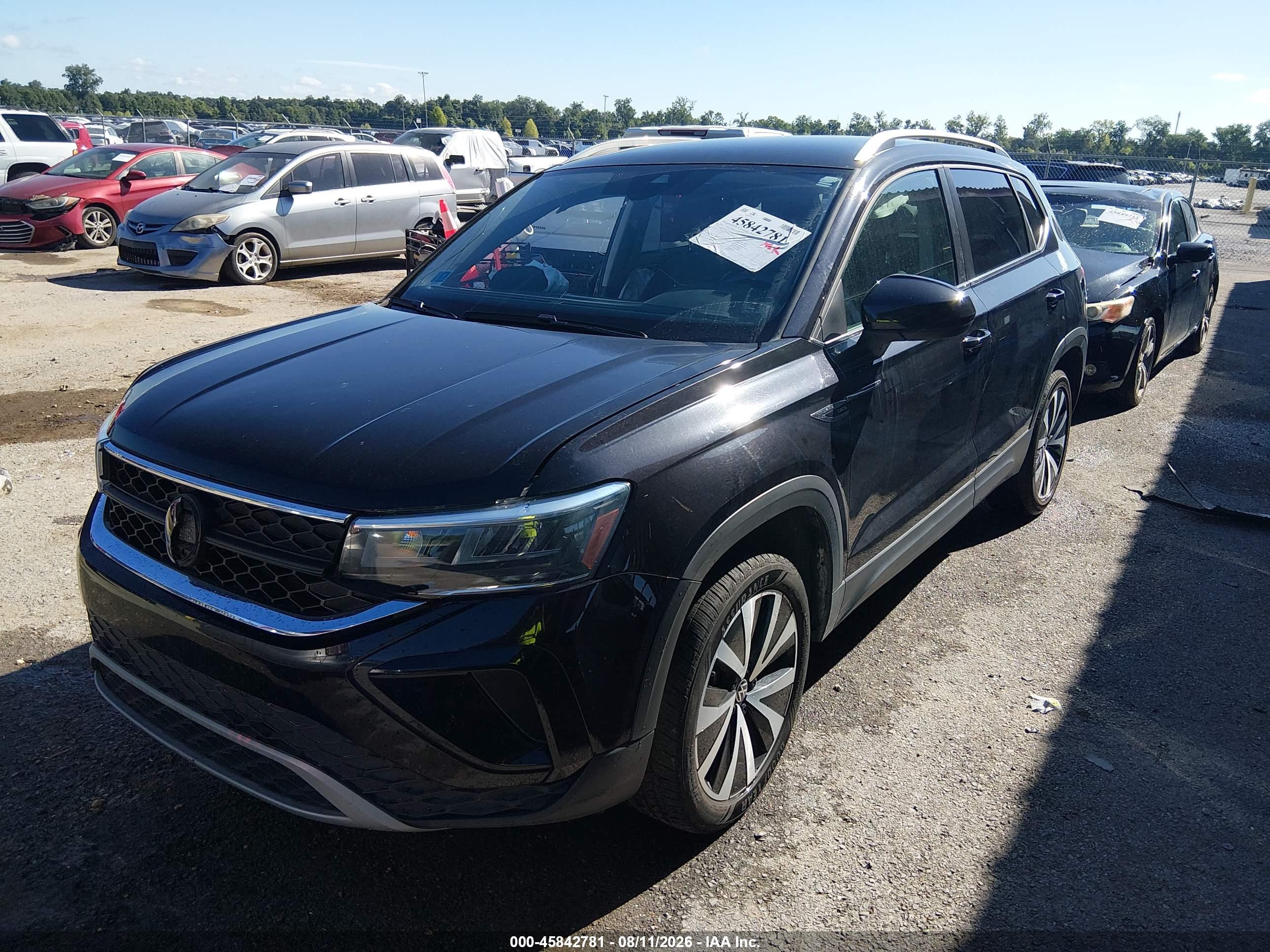 2024 VOLKSWAGEN TAOS 1.5T SE — I2