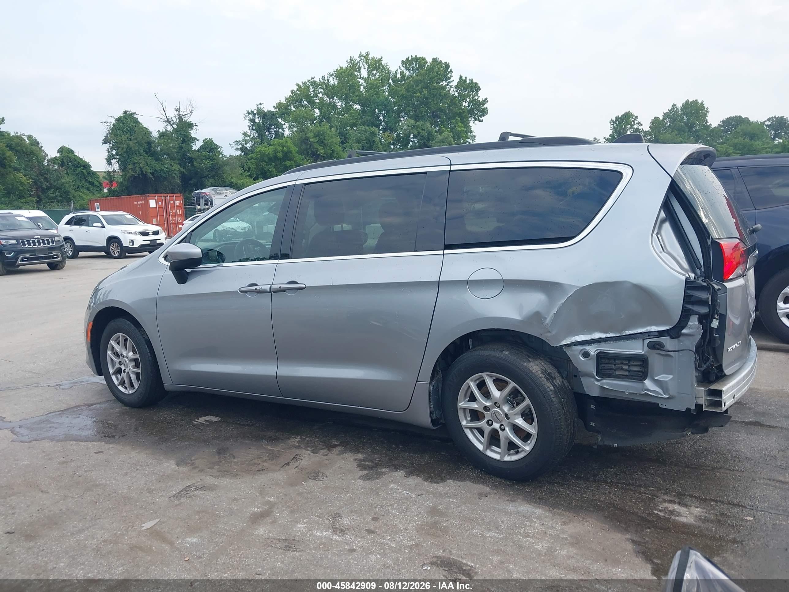 2021 CHRYSLER VOYAGER LXI