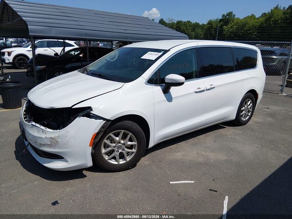 2023 CHRYSLER VOYAGER LX