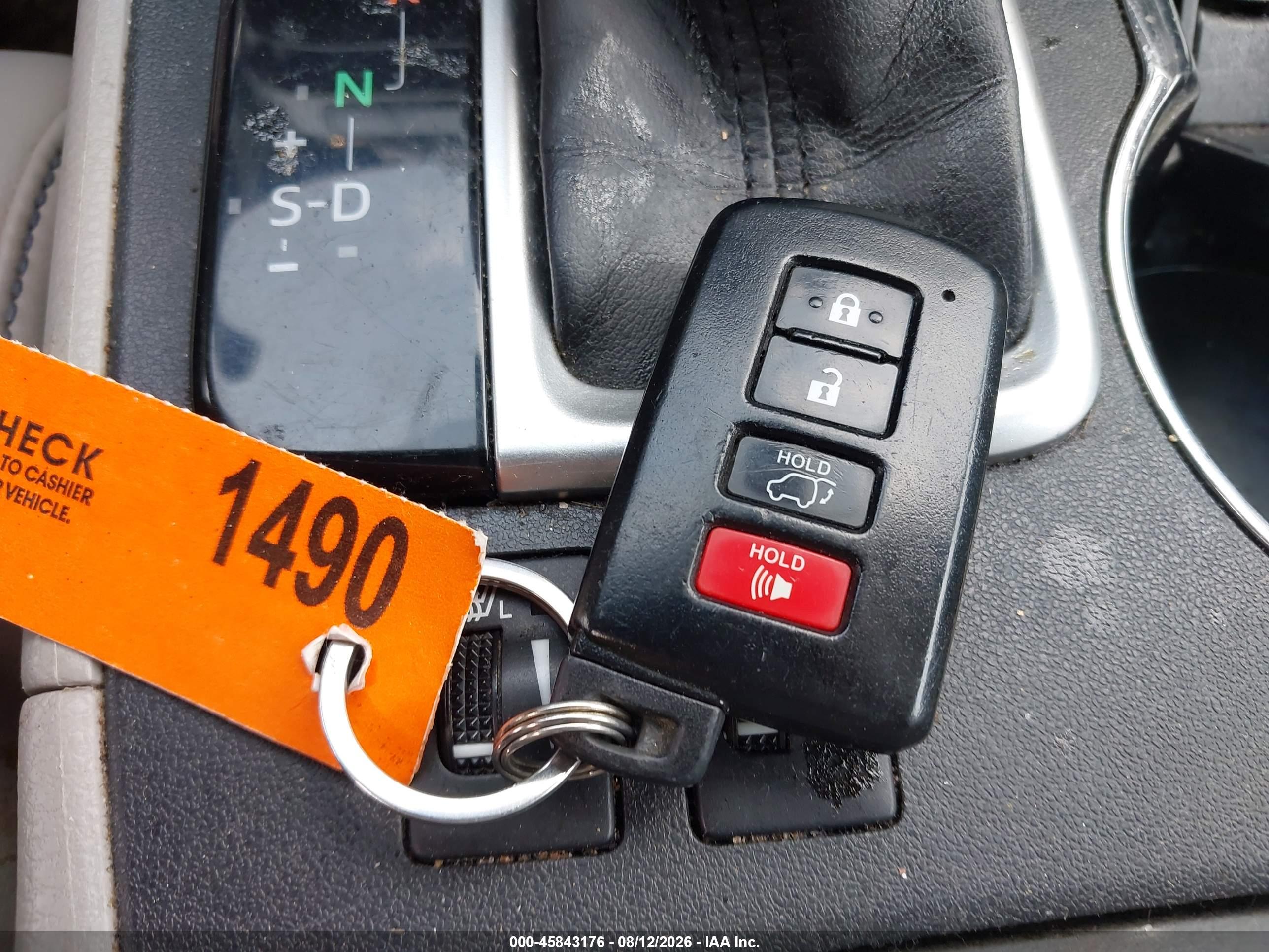 2019 TOYOTA HIGHLANDER XLE