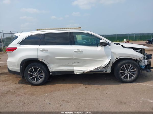 2019 TOYOTA HIGHLANDER XLE