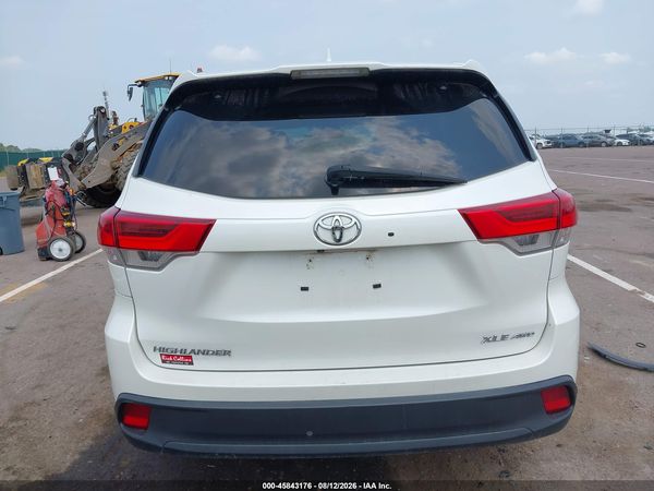 2019 TOYOTA HIGHLANDER XLE