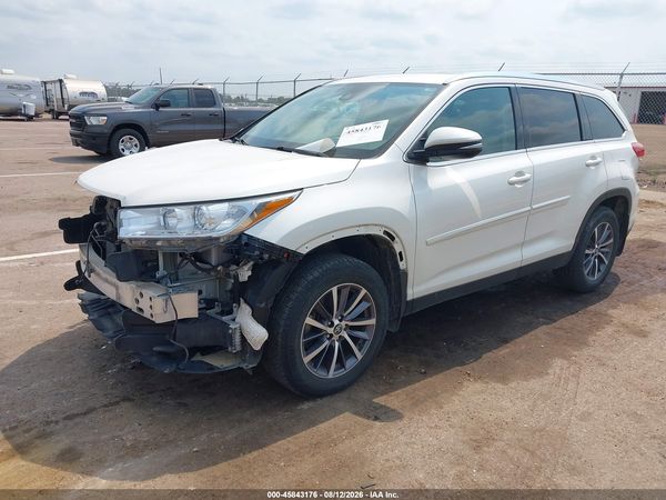2019 TOYOTA HIGHLANDER XLE