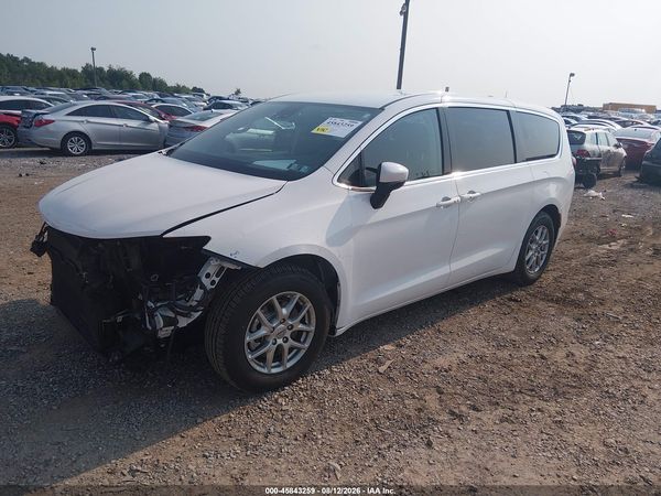 2023 CHRYSLER VOYAGER LX