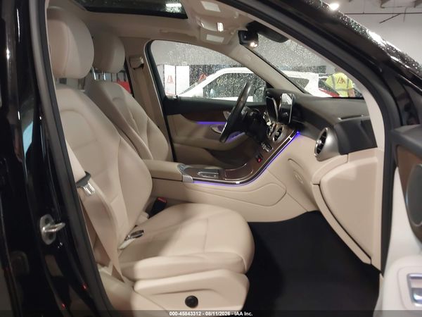 2022 MERCEDES-BENZ GLC 300 4MATIC SUV
