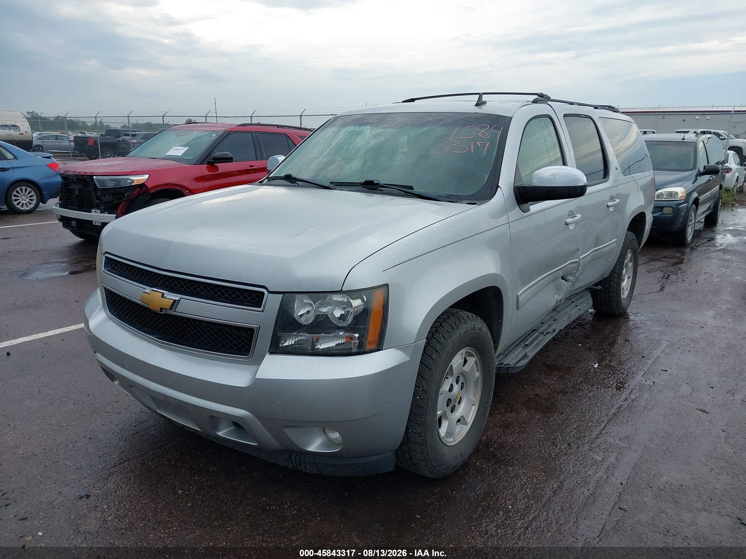 2013 CHEVROLET SUBURBAN LT — I2