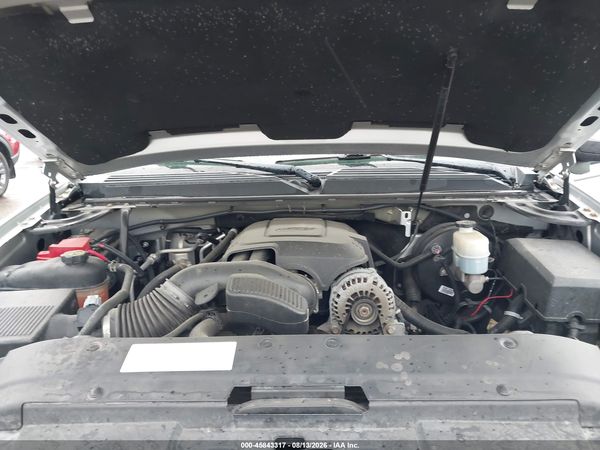 2013 CHEVROLET SUBURBAN LT — I10