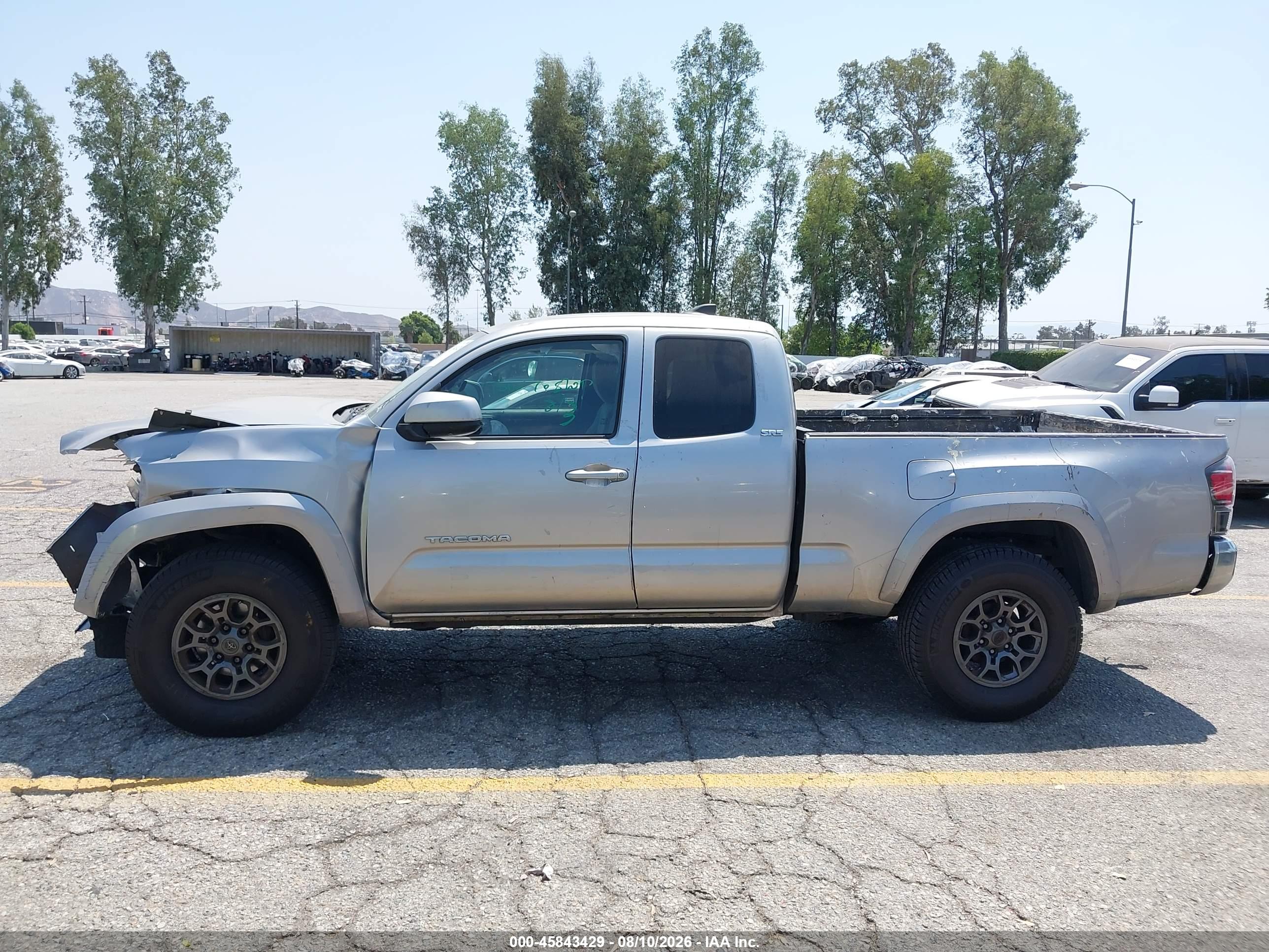 2018 TOYOTA TACOMA SR5 V6