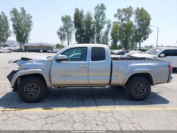 2018 TOYOTA TACOMA SR5 V6