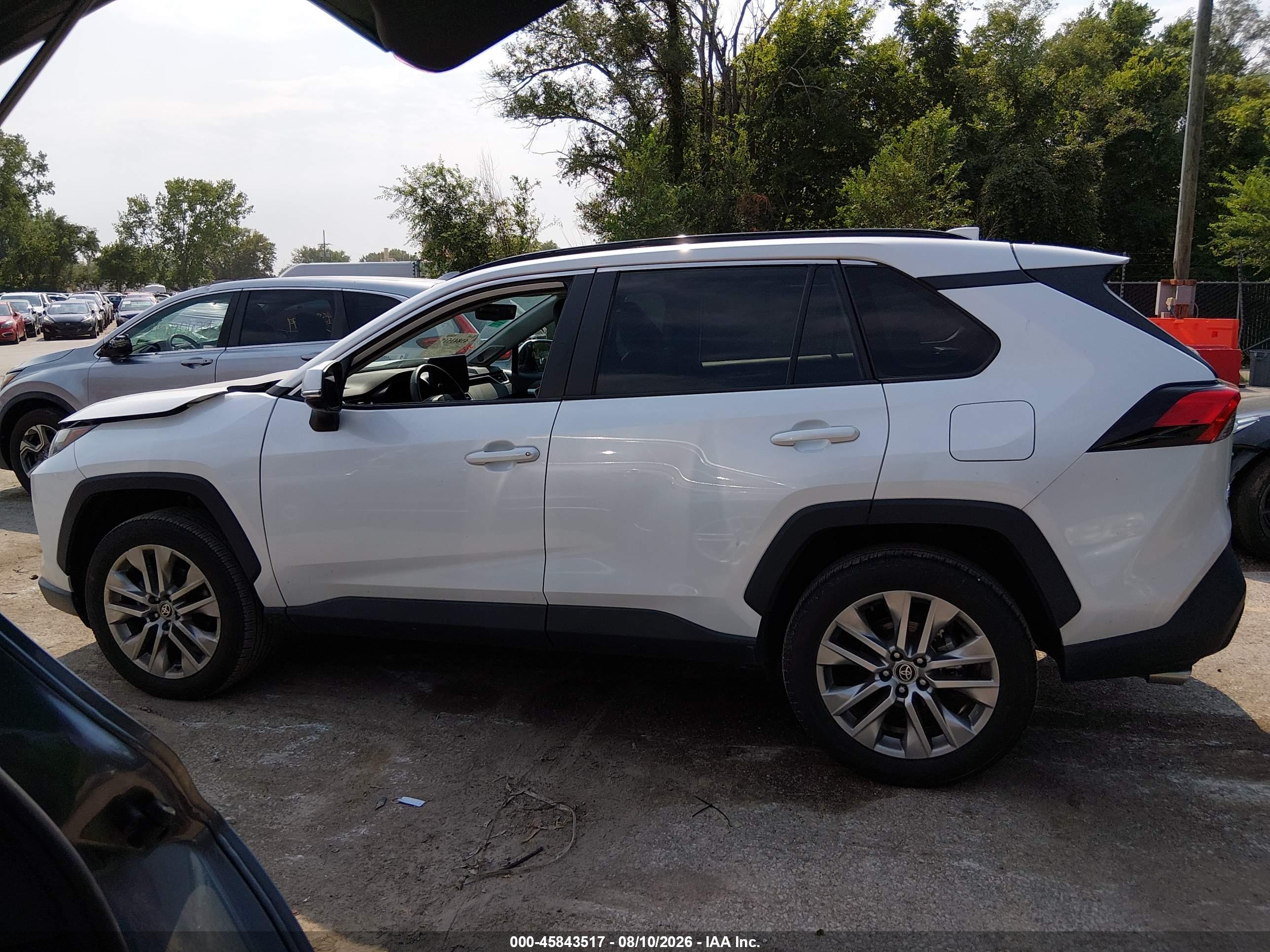 2024 TOYOTA RAV4 XLE PREMIUM