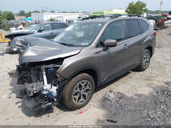 2022 SUBARU FORESTER — I2