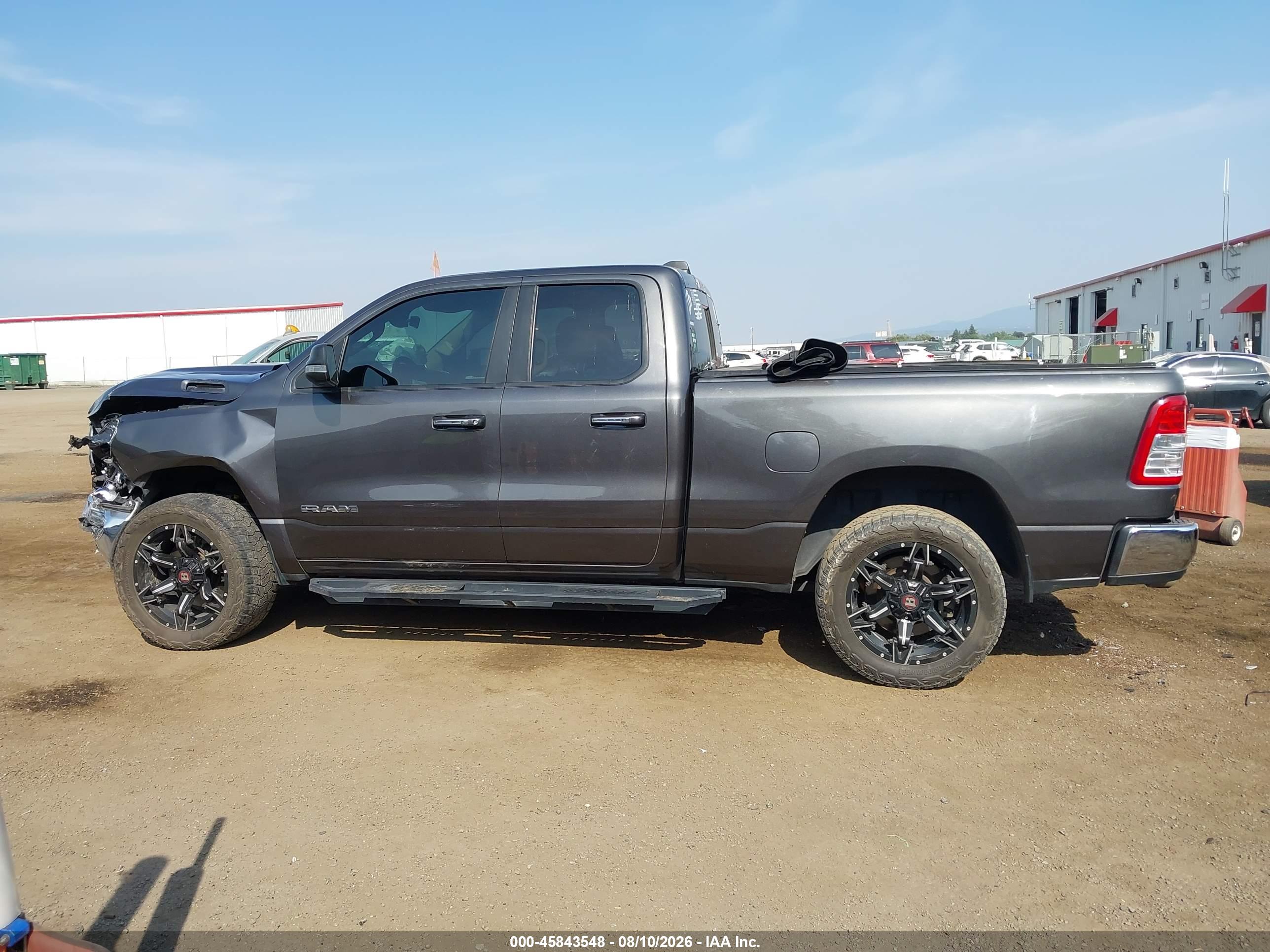 2020 RAM 1500 BIG HORN  4X4 6'4 BOX