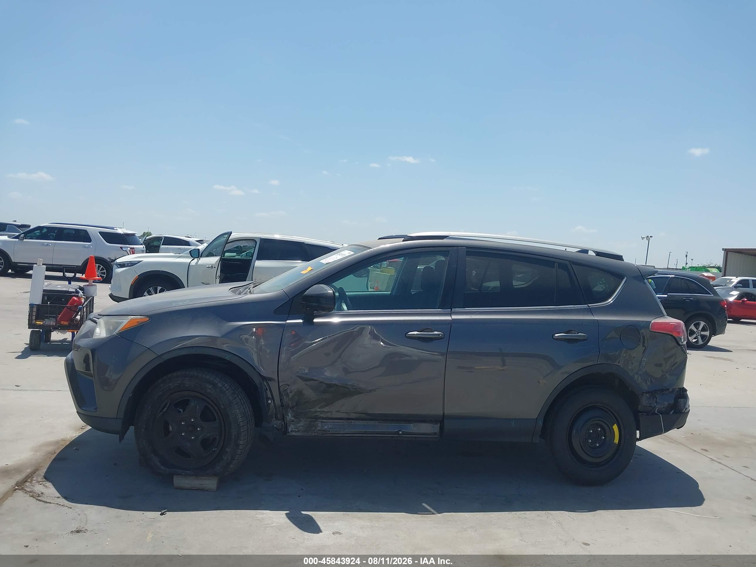 2018 TOYOTA RAV4 LE