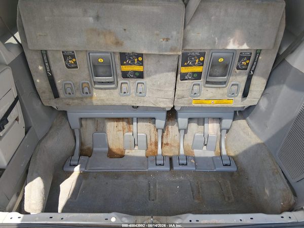 2013 TOYOTA SIENNA XLE V6 8 PASSENGER