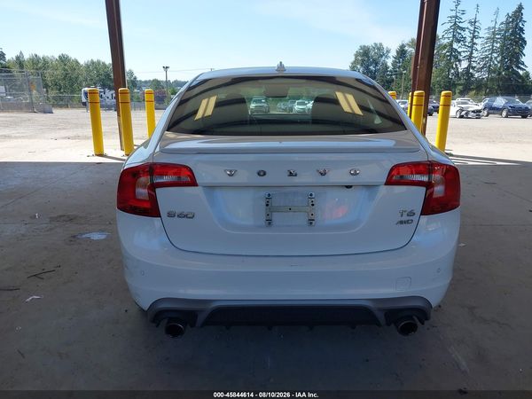 2017 VOLVO S60 T6 R-DESIGN PLATINUM
