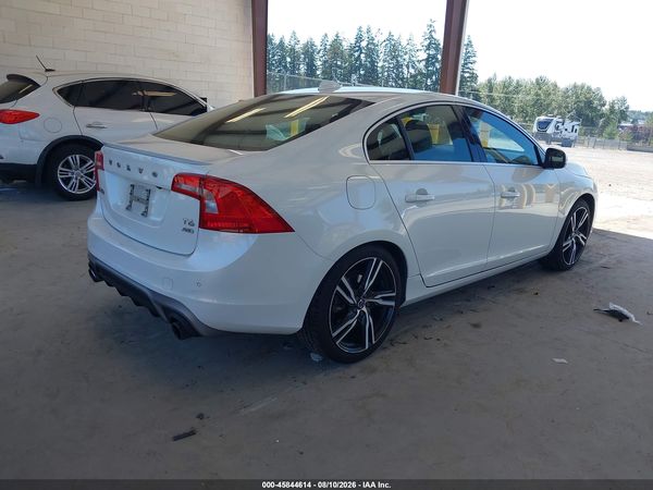 2017 VOLVO S60 T6 R-DESIGN PLATINUM