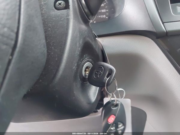 2015 TOYOTA SIENNA LE 8 PASSENGER