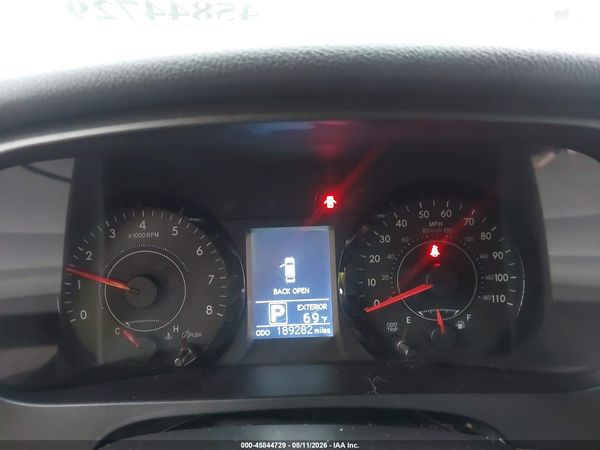 2015 TOYOTA SIENNA LE 8 PASSENGER