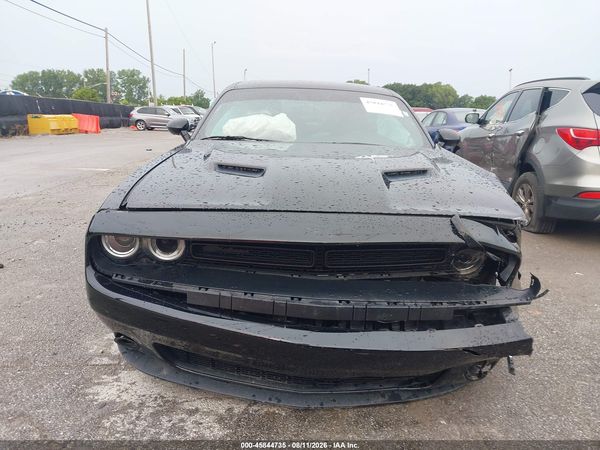 2022 DODGE CHALLENGER SXT AWD