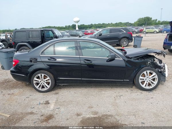 2014 MERCEDES-BENZ C 300 LUXURY 4MATIC