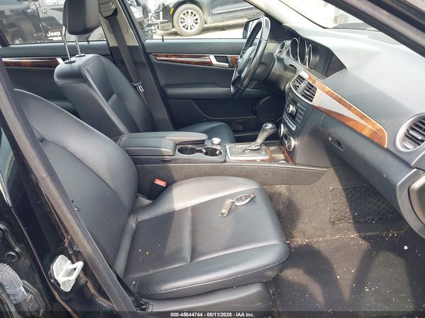 2014 MERCEDES-BENZ C 300 LUXURY 4MATIC