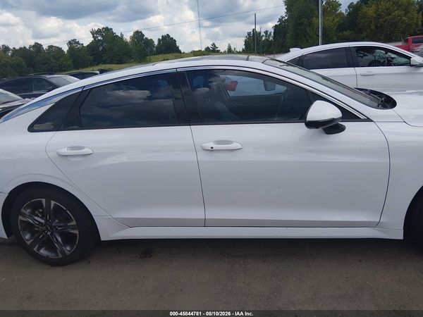 2022 KIA K5 EX