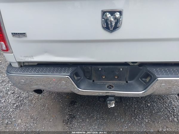 2017 RAM 1500 LARAMIE  4X4 6'4 BOX