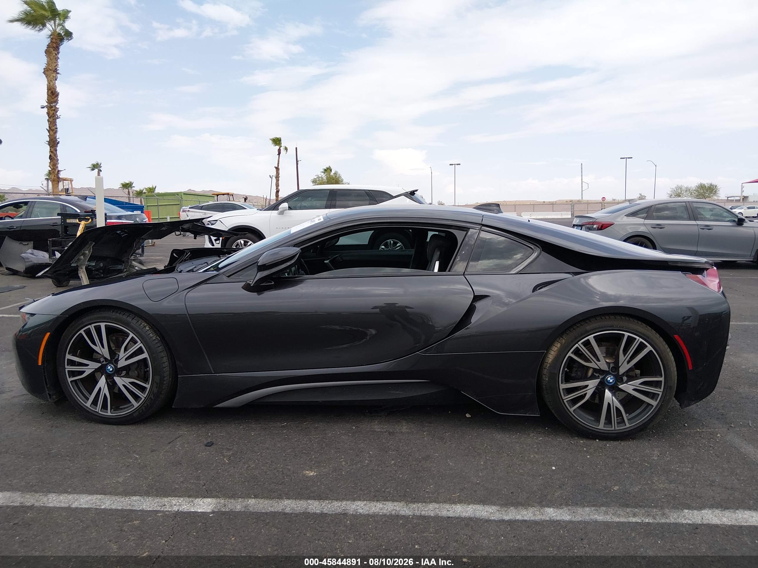 2016 BMW I8