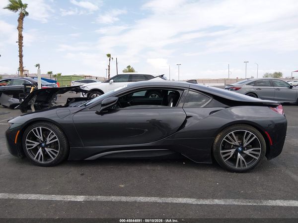2016 BMW I8