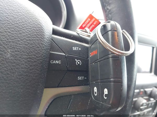 2019 JEEP GRAND CHEROKEE LAREDO E 4X2