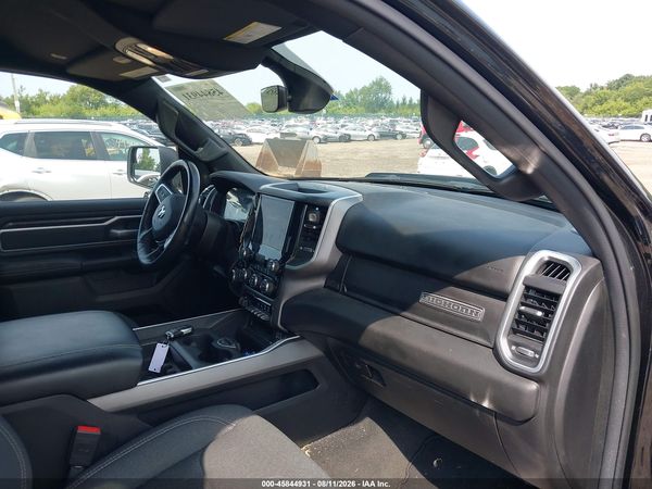 2021 RAM 1500 BIG HORN  4X4 6'4 BOX