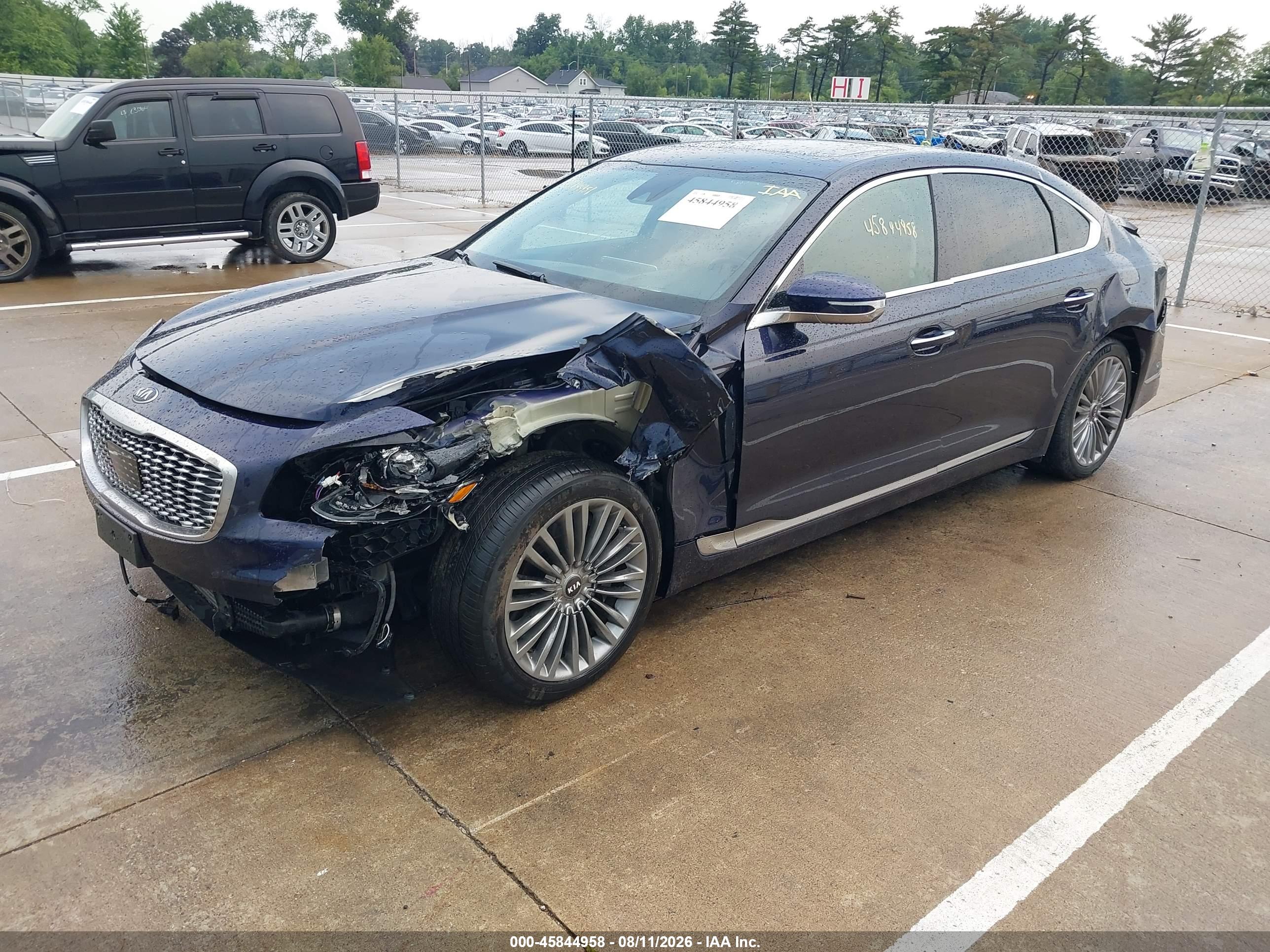 2019 KIA K900 LUXURY